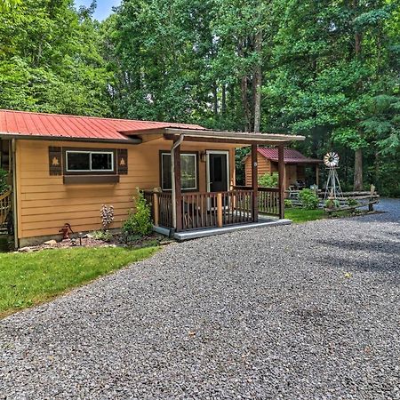 Vintage Creekside Cottage With Hot Tub And Grill! Maggie Valley Εξωτερικό φωτογραφία