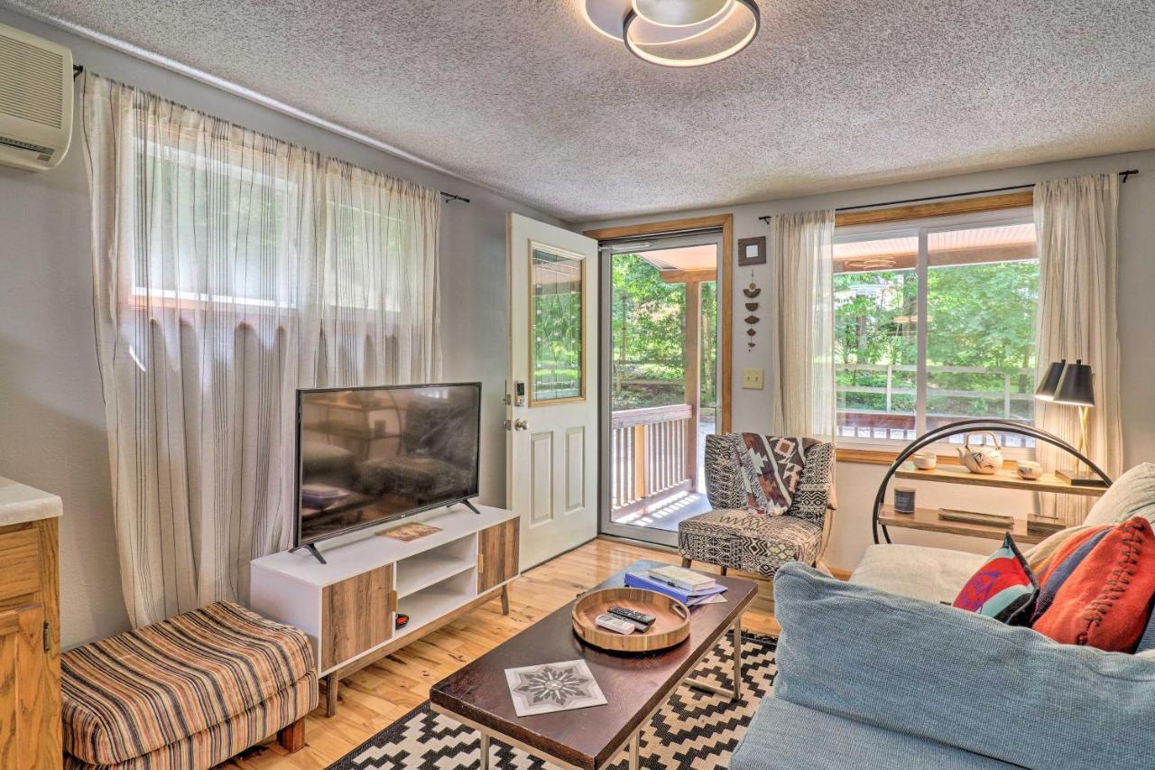 Vintage Creekside Cottage With Hot Tub And Grill! Maggie Valley Εξωτερικό φωτογραφία
